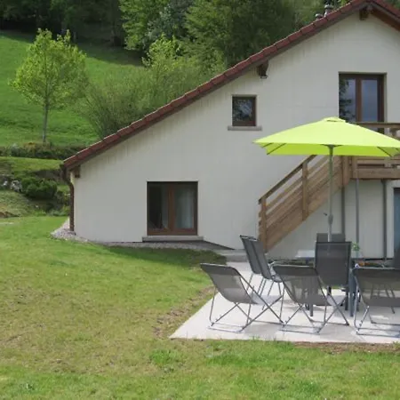 Holiday home Charmante Maison Renovee Avec 3 Chambres, Garage, Et Animaux Admis A - Fr-1-589-161 *
