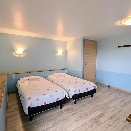 Holiday home Charmante Maison Renovee Avec 3 Chambres, Garage, Et Animaux Admis A - Fr-1-589-161 *